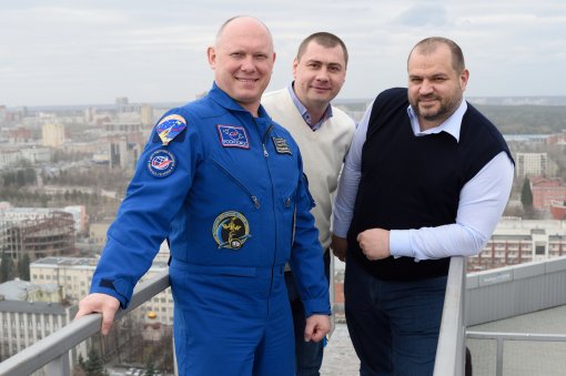 Космонавт МКС Олег Артемьев поздравил энергетиков «МКС»