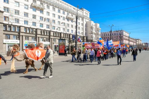 Первомайское шествие энергетиков превратилось в джазовый стрит-парад на Кировке