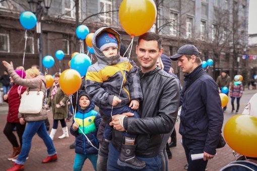Джазовый стрит-парад на Кировке собрал более 100 любителей джаза
