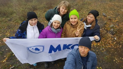 Энергетики «МКС» проводили осень на Тургояке!