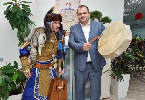 Нихао, Максимо-сан! или День рождения в китайском стиле