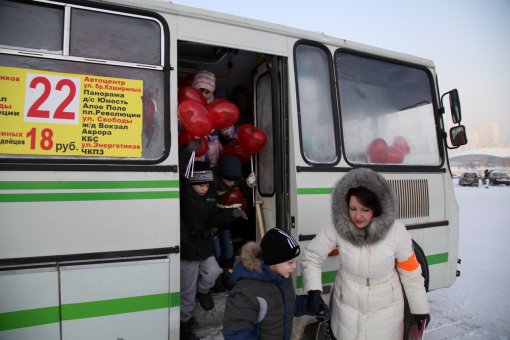 В небо Челябинска запущен гигантский шар-сердце