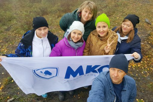 Энергетики «МКС» проводили осень на Тургояке!