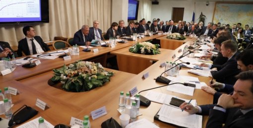 Максим Загорнов принял участие в экспертном обсуждении Энергетической стратегии 2035