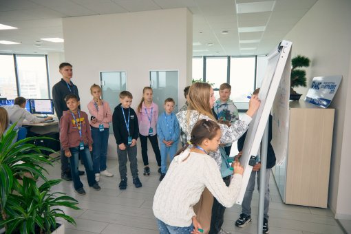 В МКС прошел «День открытых дверей» для детей сотрудников компании